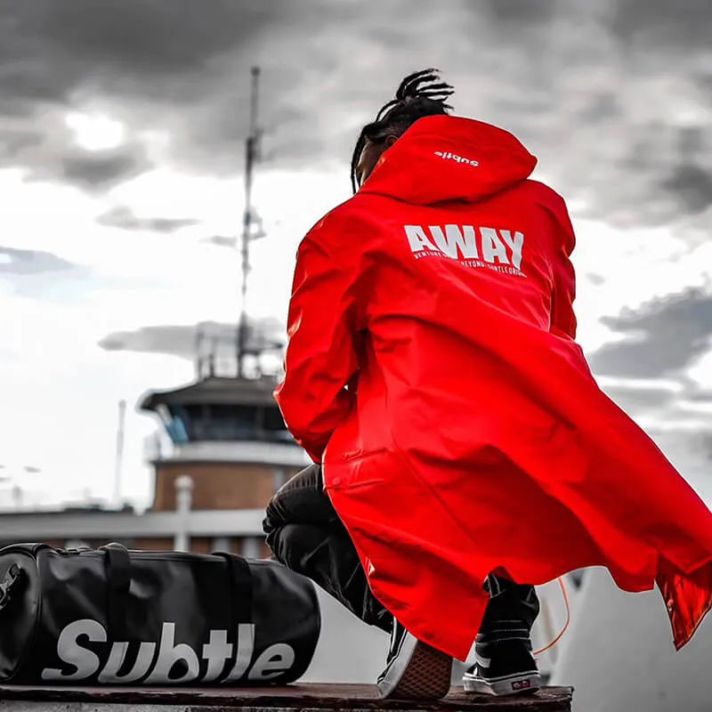 AWAY Raincoat CRIMSON