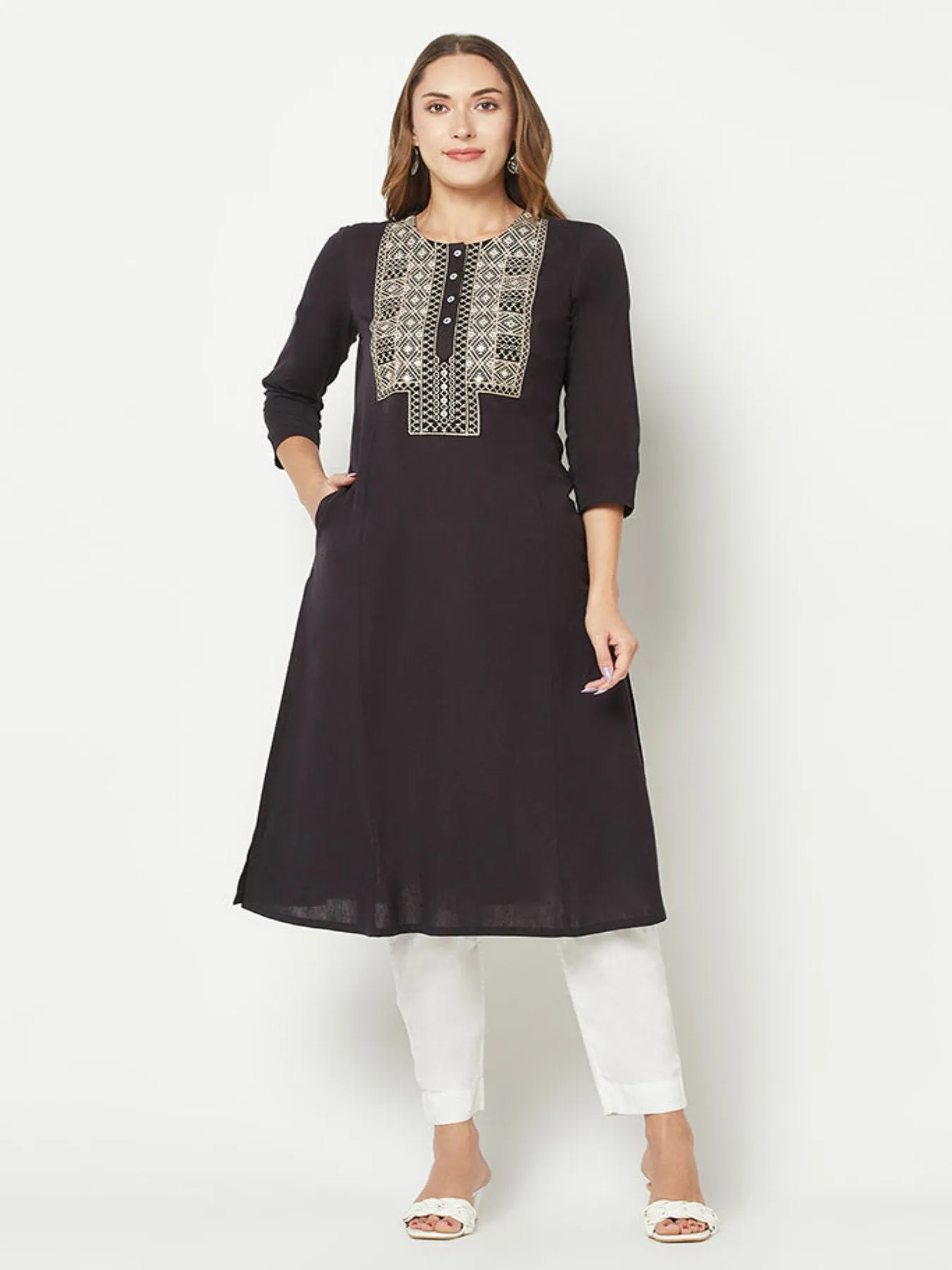 Black Embroidered Straight Kurta