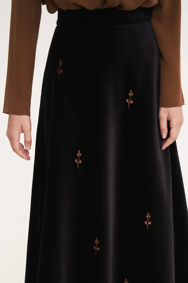 BLACK ROSE EMBROIDERED MIDI SKIRT