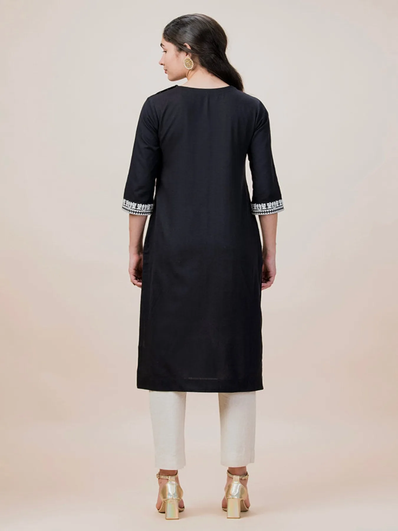 Black White Linen Embroidered Kurta