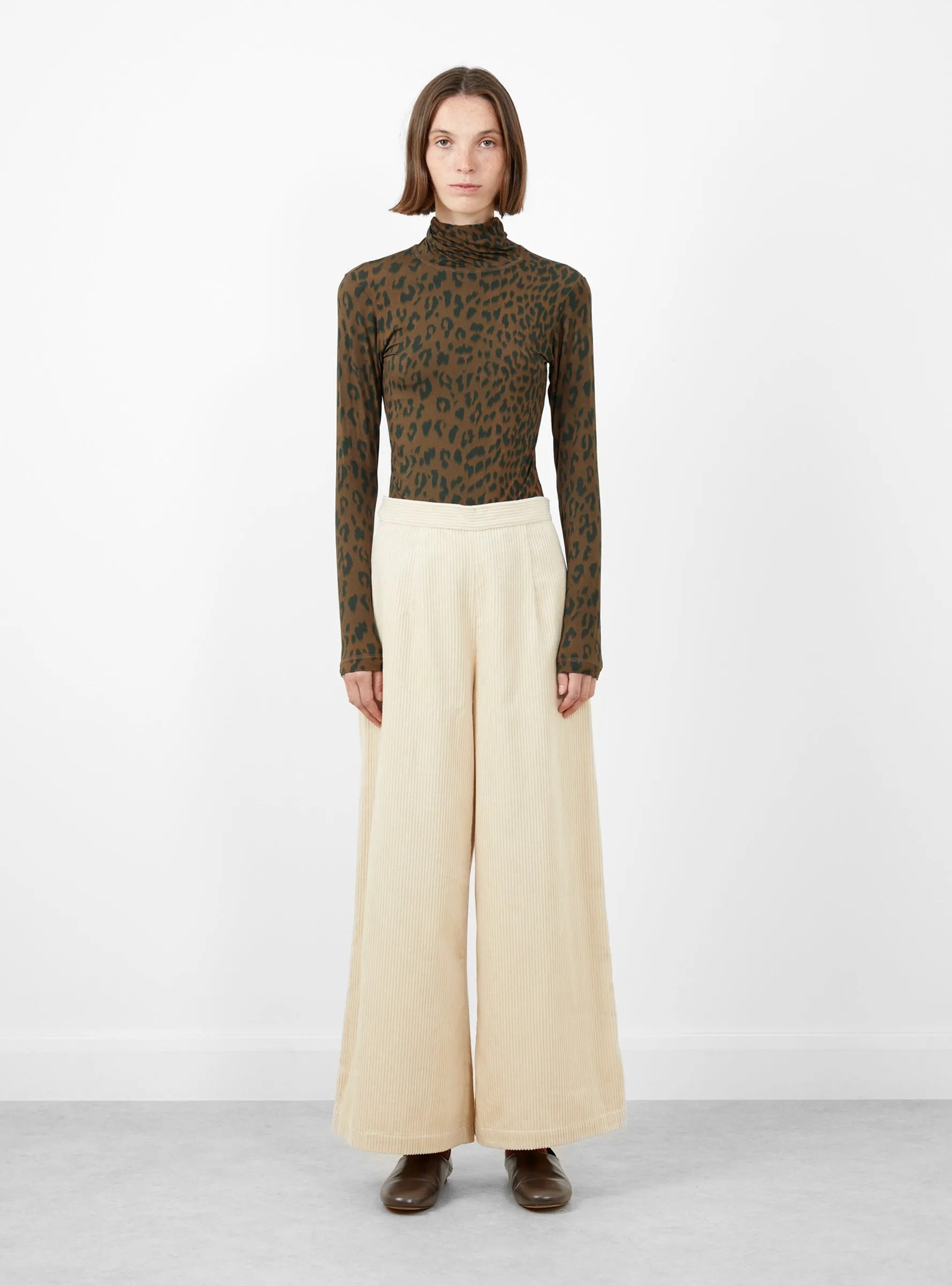 Classic Wide-Legged Trouser Pearl Corduroy