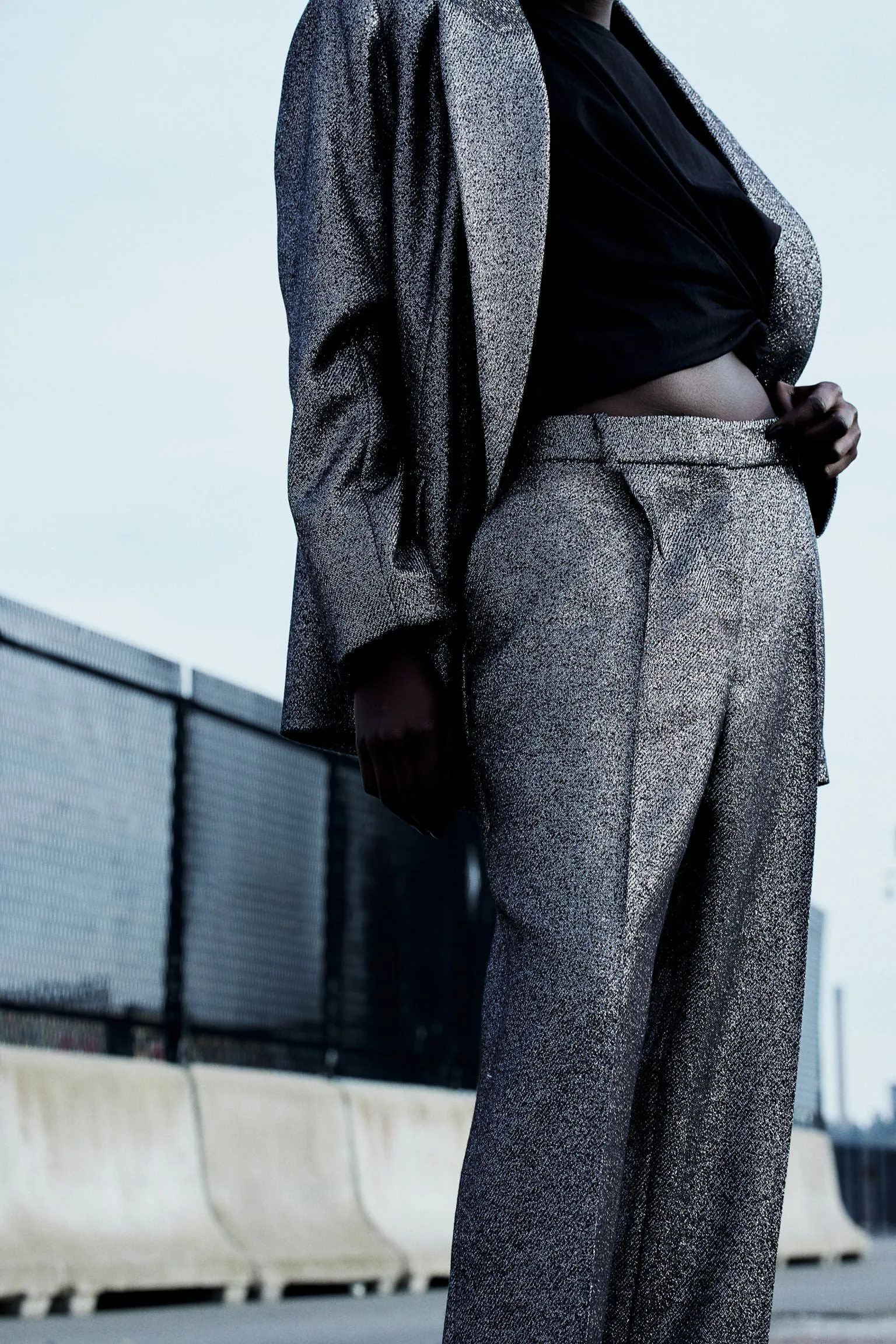 H&M Shimmery trousers, dark grey/silver