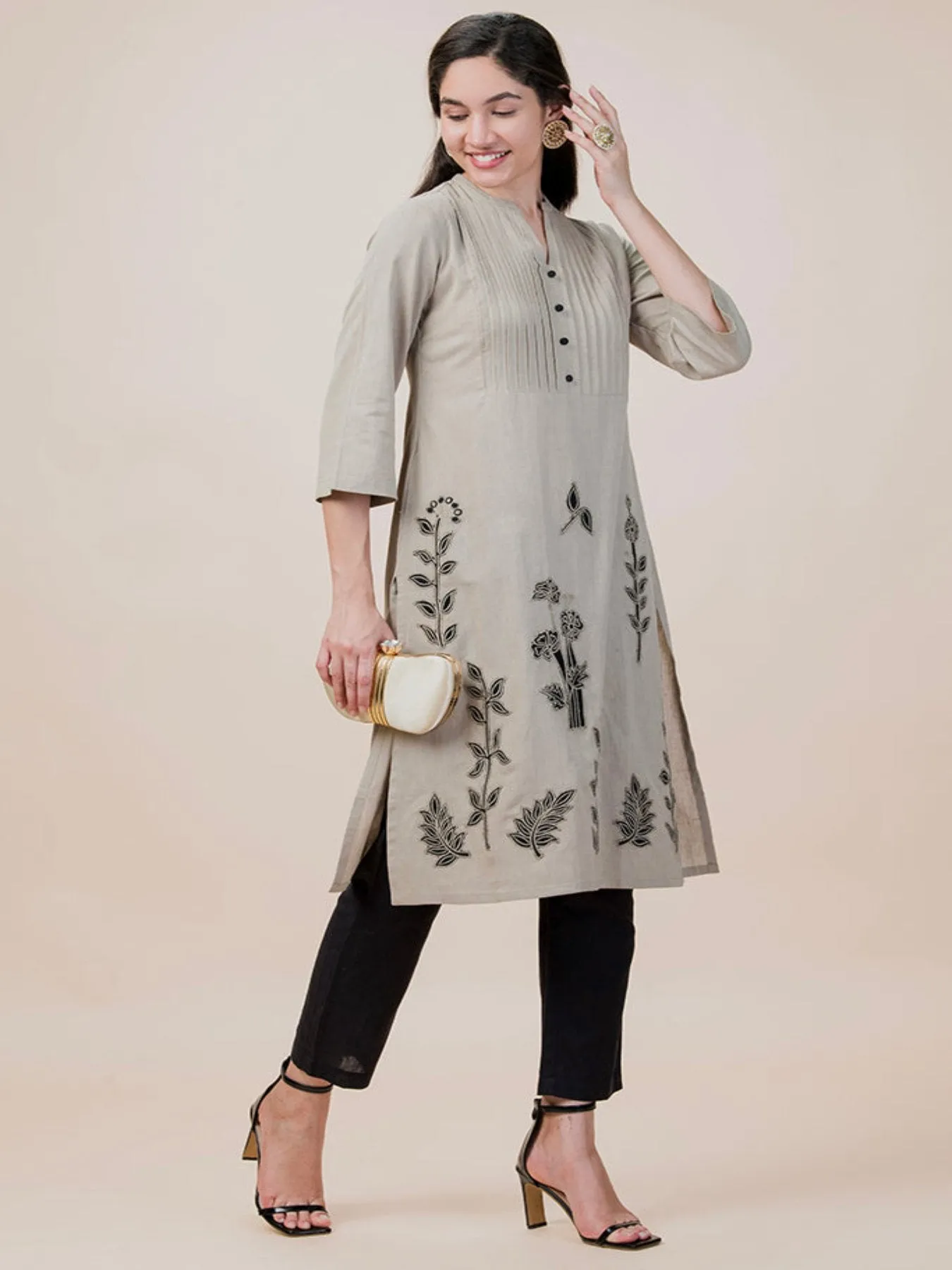 Linen Embroidered Pleated Ethnic Kurta