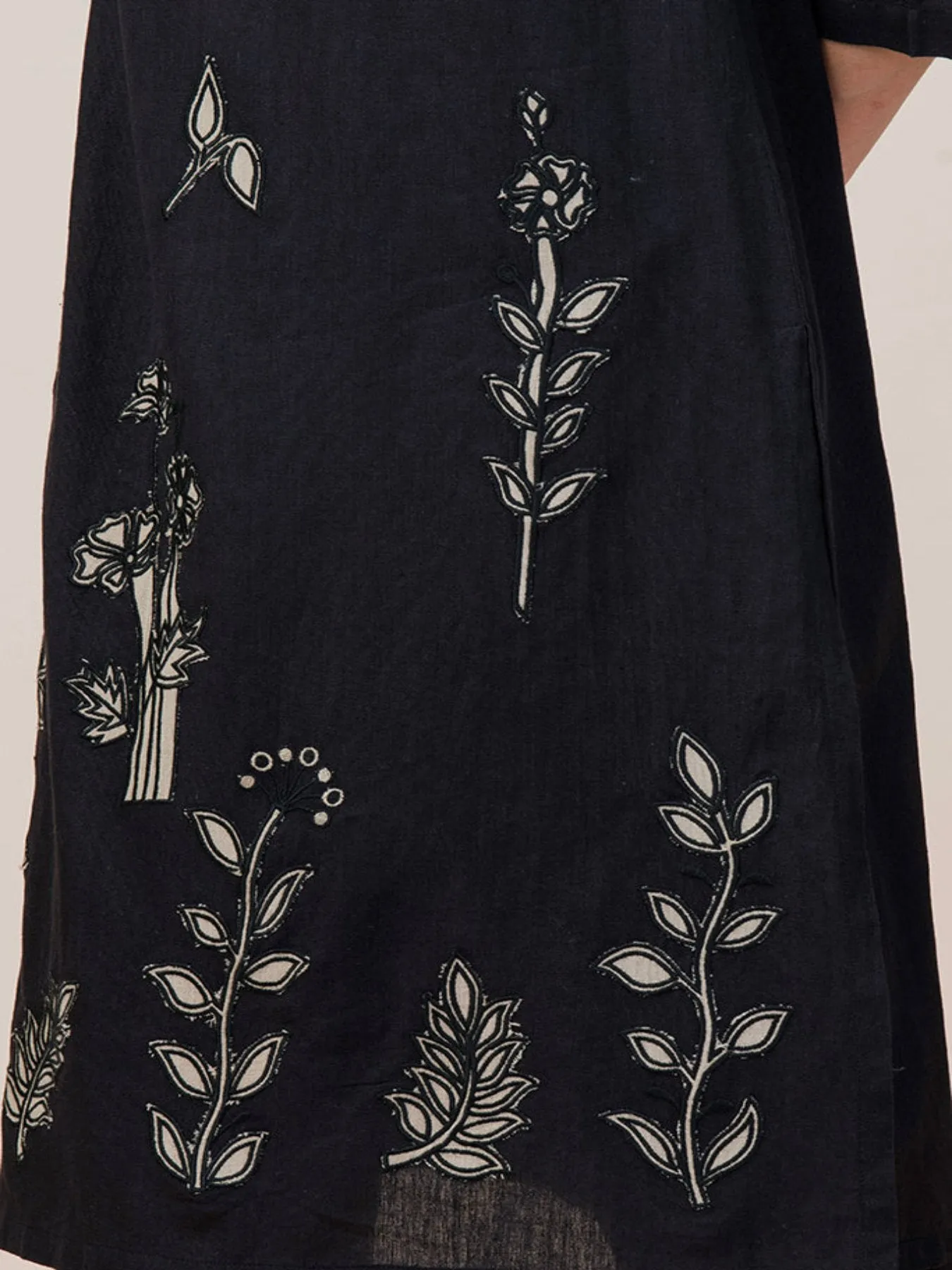 Linen Embroidered Pleated Ethnic Kurta