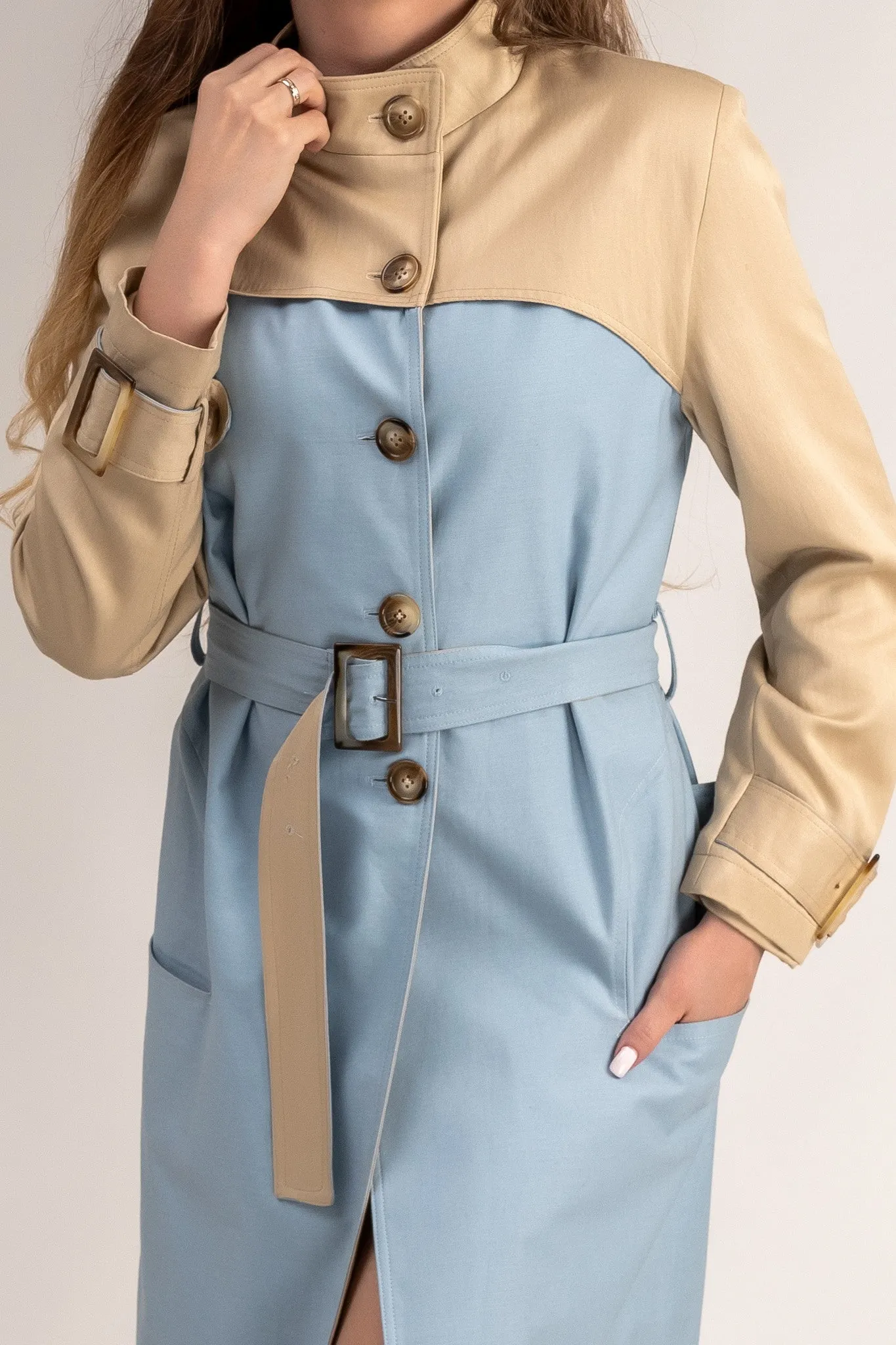 “Molyneux” Raincoat Romantic Arch In Two Tone