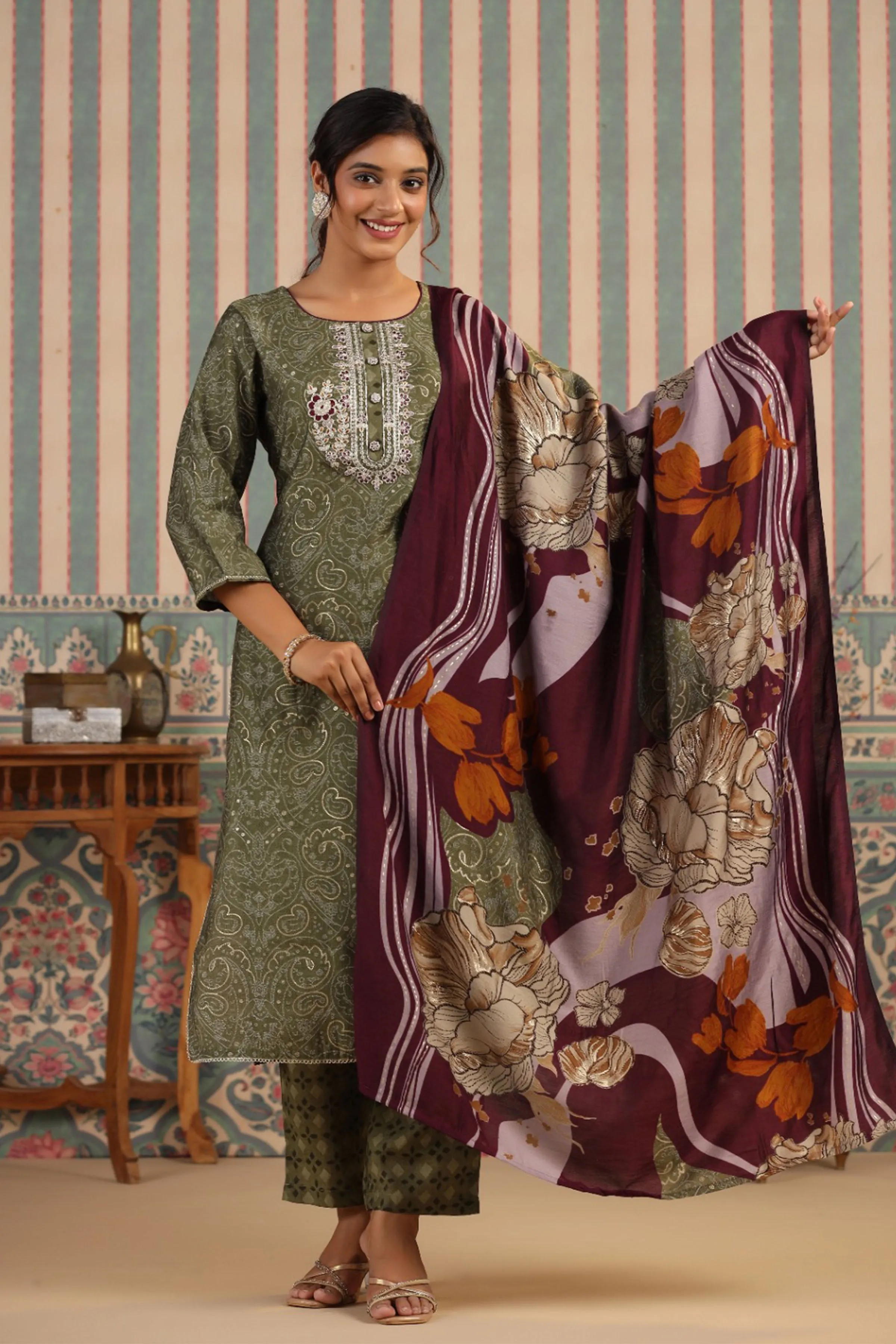 Olive Aura Ethnic Suit Set