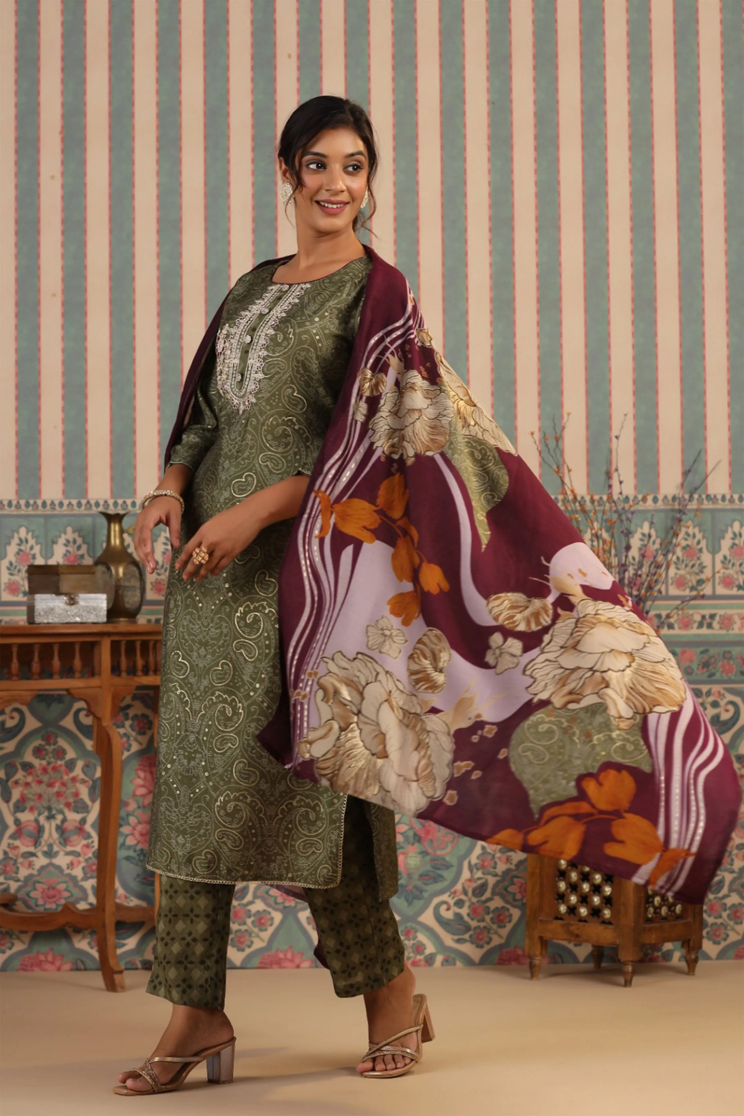 Olive Aura Ethnic Suit Set