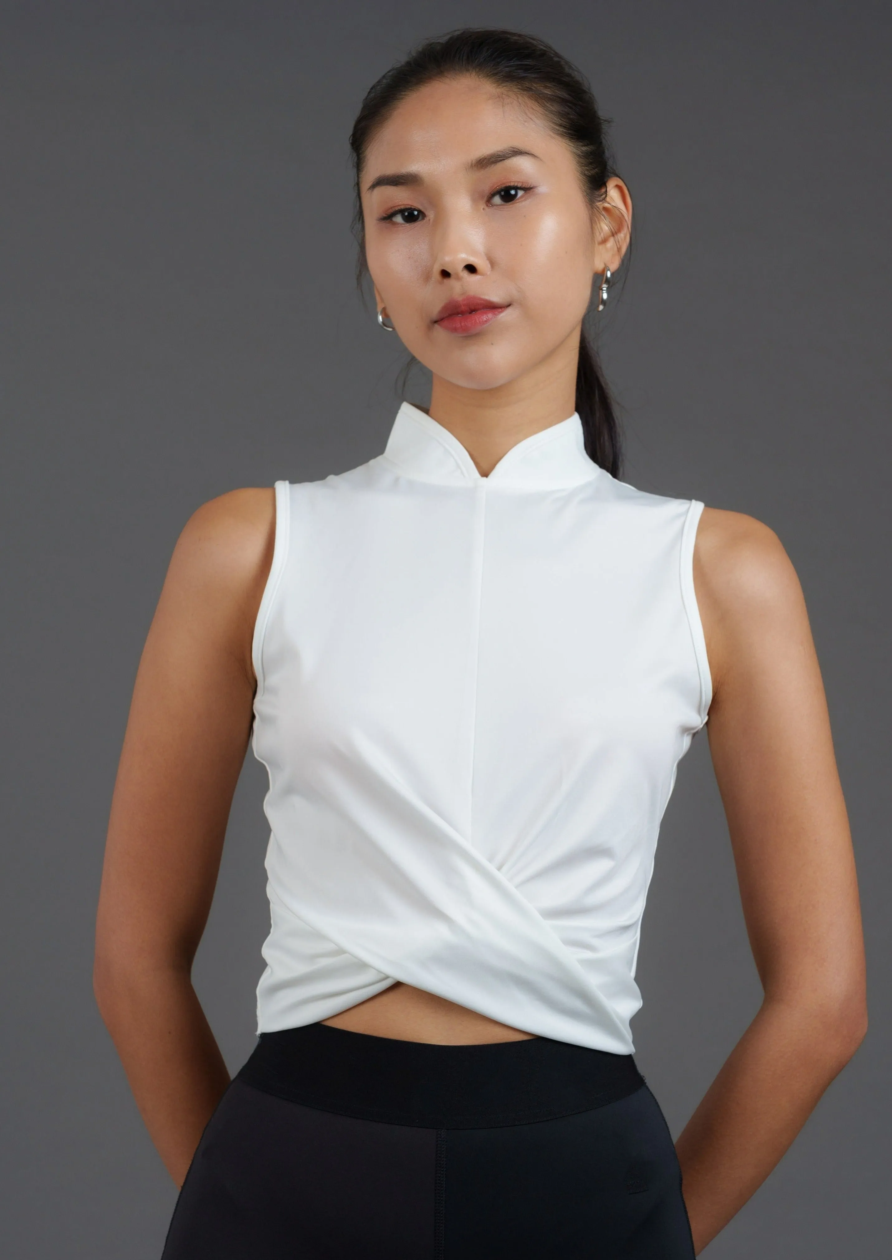 Qi-pow! Crop Sports Top (White)