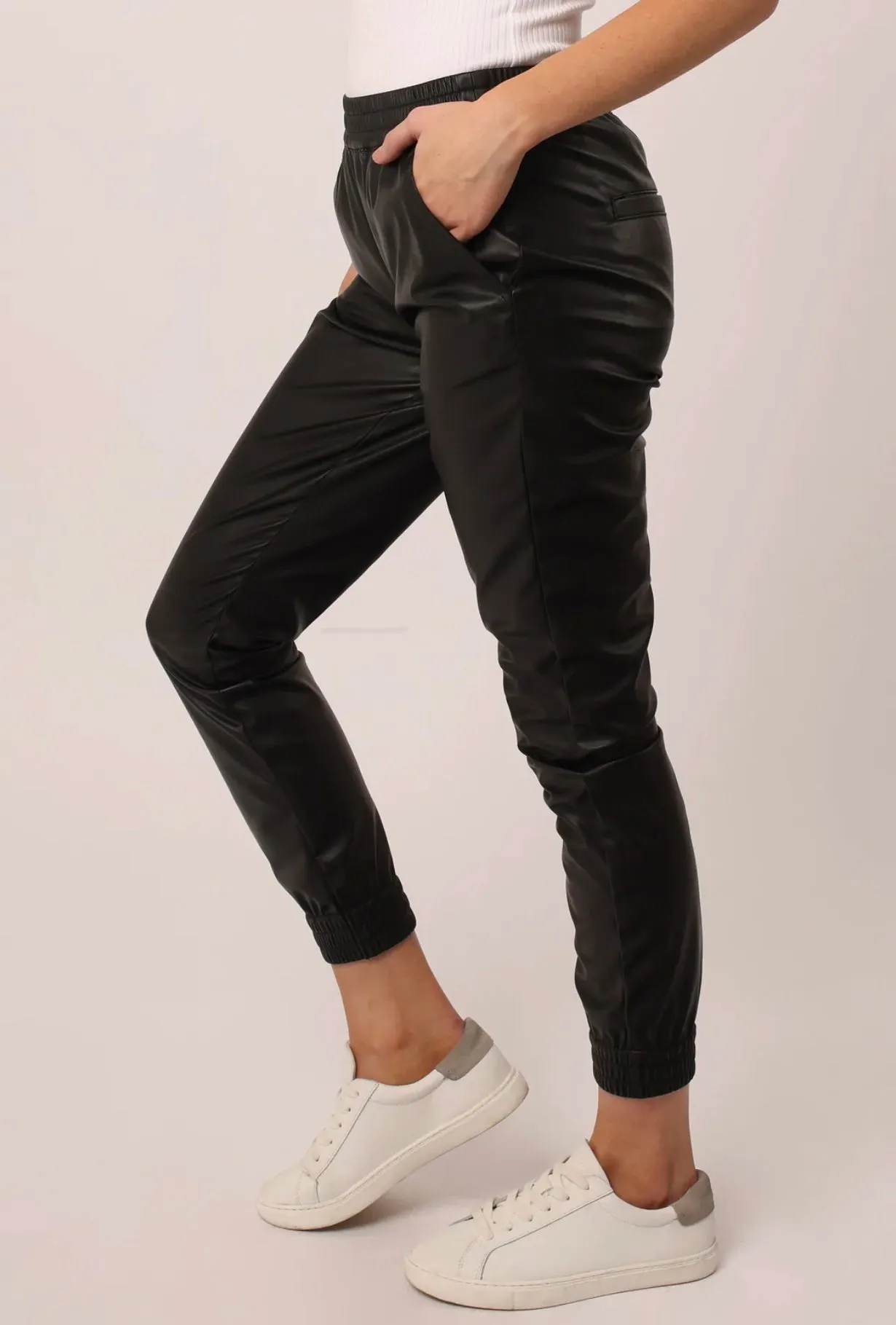 The Dear John Jacey Joggers in Black