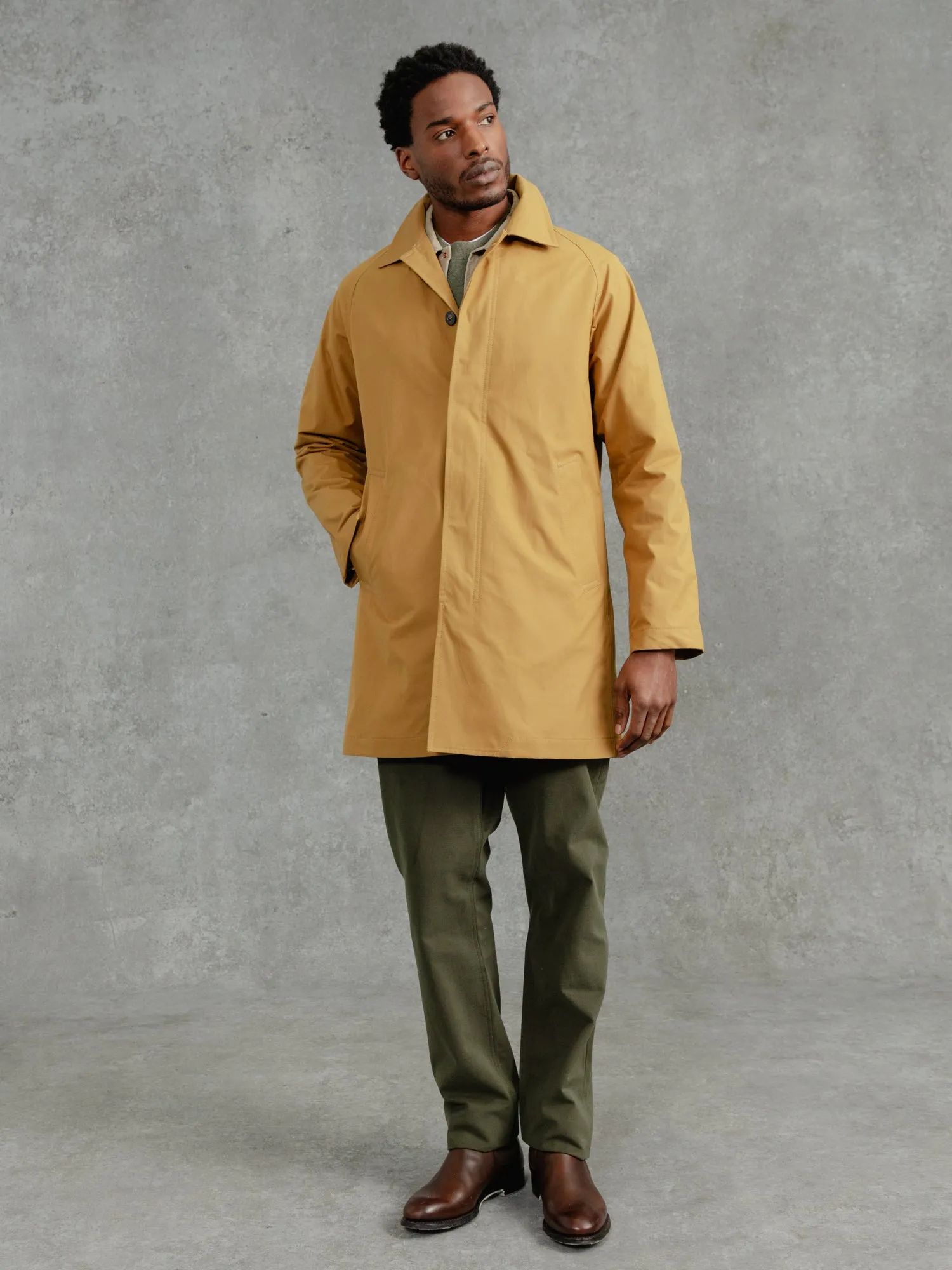 The Ventile® Raglan Raincoat - Yellow Ochre